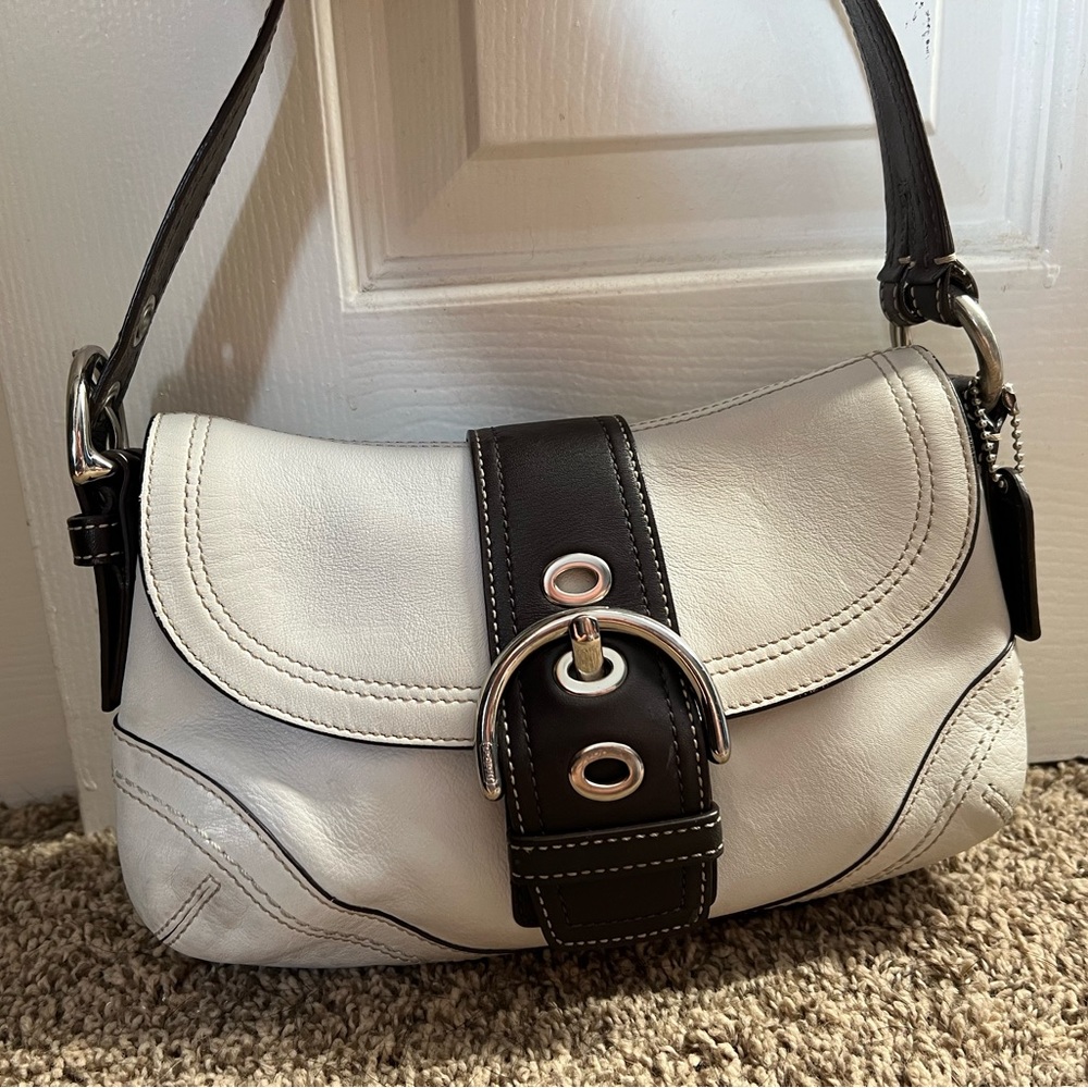 Vintage/Rare Leather Coach Minibag
